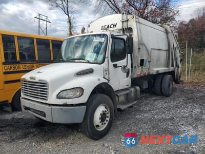 2004 FREIGHTLINER M2 106 MED - Refuse Truck 1FVACYDC04DN24850 - główne zdjęcie licytacji z USA - miniatura