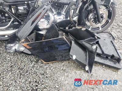 Zdjęcie 8 z 10 samochodu: 2012 HARLEY-DAVIDSON FLHX STREET GLIDE VIN:1HD1KBM10CB631755 - miniatura