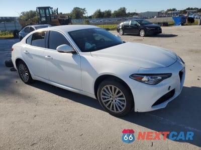 Czwarte zdjęcie samochodu z boku: 2021 ALFA ROMEO GIULIA SPORT VIN:ZARFAMAN6M7646879 - miniatura