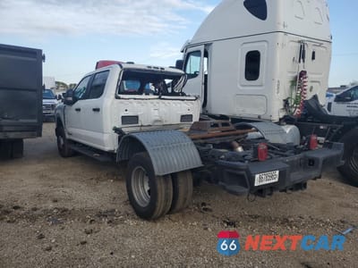 Drugie zdjęcie samochodu z przodu: 2024 FORD F350 SUPER DUTY VIN:1FT8W3DT7REE14142 - miniatura