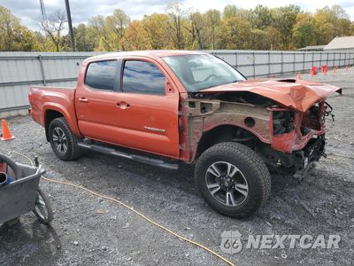 Czwarte zdjęcie samochodu z boku: 2016 TOYOTA TACOMA DOUBLE CAB VIN:3TMAZ5CN5GM024350 - miniatura