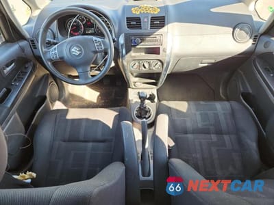 Zdjęcie 8 z 12 samochodu: 2011 SUZUKI SX4 VIN:JS2YB5A33B6303699 - miniatura