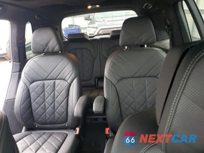 Zdjęcie 10 z 12 samochodu: 2023 BMW X7 XDRIVE40I VIN:5UX23EM06P9P35206 - miniatura