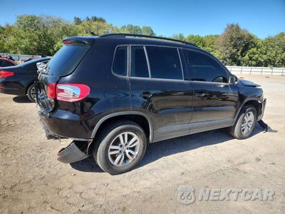 Trzecie zdjęcie samochodu z tyłu: 2015 VOLKSWAGEN TIGUAN S VIN:WVGAV7AX3FW551857 - miniatura