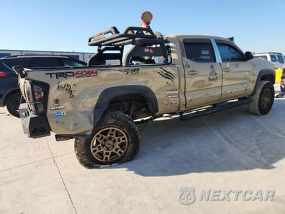 Trzecie zdjęcie samochodu z tyłu: 2018 TOYOTA TACOMA DOUBLE CAB VIN:3TMDZ5BN0JM051509 - miniatura
