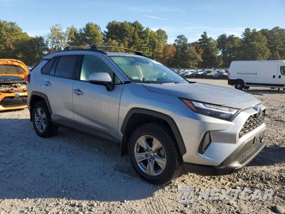 Czwarte zdjęcie samochodu z boku: 2024 TOYOTA RAV4 XLE VIN:4T3RWRFV8RU122773 - miniatura