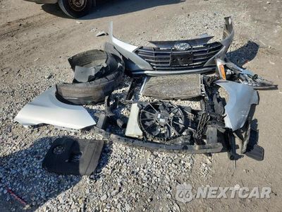 Zdjęcie 12 z 12 samochodu: 2019 HYUNDAI ELANTRA SE VIN:5NPD74LF5KH492941 - miniatura