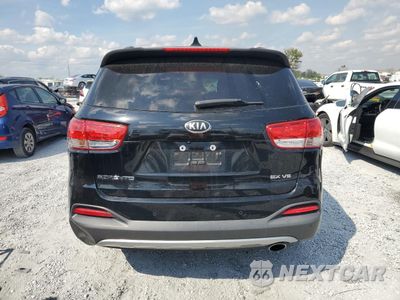 Zdjęcie 6 z 16 samochodu: 2017 KIA SORENTO EX VIN:5XYPH4A54HG200216 - miniatura