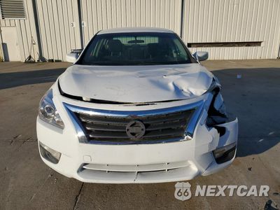 Piąte zdjęcie samochodu w środku: 2015 NISSAN ALTIMA 2.5 VIN:1N4AL3AP7FN897201 - miniatura