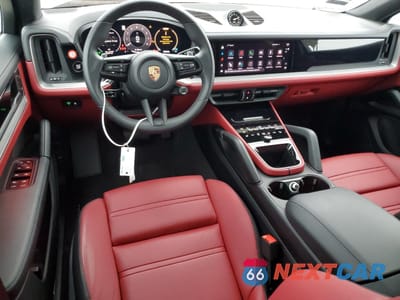 Zdjęcie 8 z 15 samochodu: 2025 PORSCHE CAYENNE COUPE VIN:WP1BA2AY9SDA31537 - miniatura