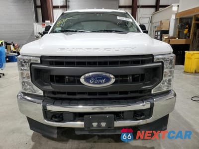 Piąte zdjęcie samochodu w środku: 2022 FORD F350 SUPER DUTY VIN:1FT8W3B62NED17485 - miniatura
