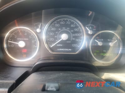 Zdjęcie 9 z 12 samochodu: 2007 LINCOLN MARK LT VIN:5LTPW16567FJ06575 - miniatura