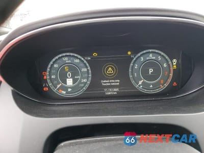 Zdjęcie 9 z 14 samochodu: 2018 JAGUAR E-PACE R-DYNAMIC HSE VIN:SADFM2GX6J1Z17442 - miniatura