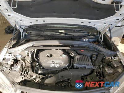 Zdjęcie 12 z 14 samochodu: 2017 BMW X1 XDRIVE28I VIN:WBXHT3C38H5F79633 - miniatura