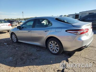 Drugie zdjęcie samochodu z przodu: 2020 TOYOTA CAMRY LE VIN:4T1C11AKXLU331855 - miniatura