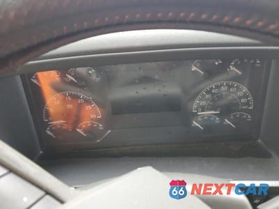 Zdjęcie 8 z 10 samochodu: 2022 VOLVO VNL SEMI TRUCK VIN:4V4NC9EH9NN607268 - miniatura