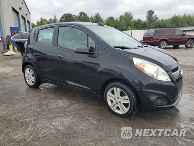 Czwarte zdjęcie samochodu z boku: 2015 CHEVROLET SPARK LS VIN:KL8CB6S9XFC786878 - miniatura
