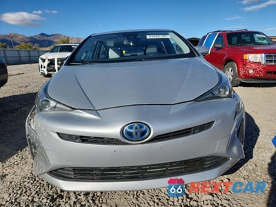 Piąte zdjęcie samochodu w środku: 2017 TOYOTA PRIUS VIN:JTDKARFU4H3046297 - miniatura