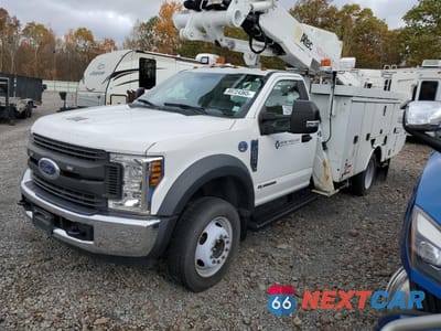 2019 FORD F550 SUPER DUTY BUCKET TRUCK 1FDUF5GT8KDA00476 - główne zdjęcie licytacji z USA - miniatura