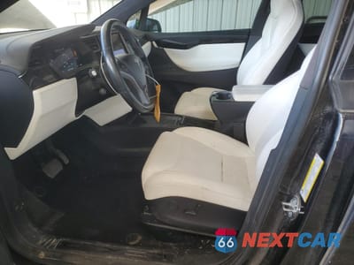 Zdjęcie 7 z 16 samochodu: 2019 TESLA MODEL X VIN:5YJXCDE22KF180691 - miniatura