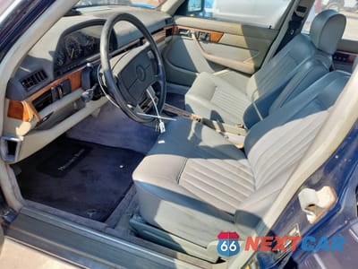 Zdjęcie 7 z 12 samochodu: 1988 MERCEDES-BENZ 560 SEL VIN:WDBCA39D3JA400095 - miniatura