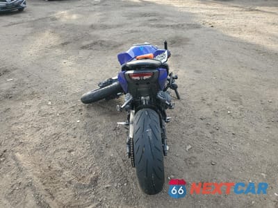 Czwarte zdjęcie samochodu z boku: 2025 YAMAHA MT09 VIN:JYARN94E0SA003881 - miniatura