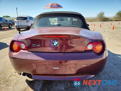 Zdjęcie 6 z 12 samochodu: 2004 BMW Z4 2.5 VIN:4USBT335X4LR68145 - miniatura