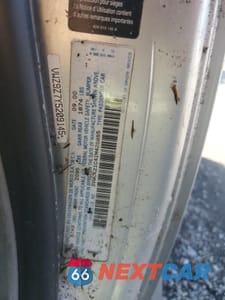 Zdjęcie 12 z 12 samochodu: 2001 VOLKSWAGEN NEW BEETLE GLS VIN:3VWCK21C41M428855 - miniatura