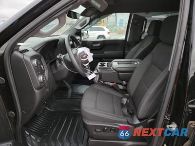 Zdjęcie 7 z 11 samochodu: 2025 GMC SIERRA K1500 VIN:1GTPUAEK3SZ210822 - miniatura