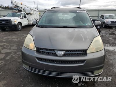 Piąte zdjęcie samochodu w środku: 2004 TOYOTA SIENNA XLE VIN:5TDBA22C54S024967 - miniatura