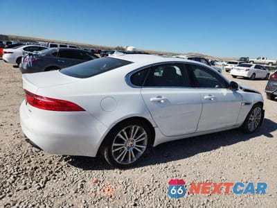 Trzecie zdjęcie samochodu z tyłu: 2019 JAGUAR XF PRESTIGE VIN:SAJBE4FX5KCY80704 - miniatura