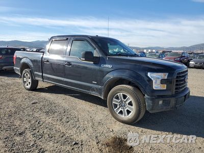 Czwarte zdjęcie samochodu z boku: 2017 FORD F150 SUPERCREW VIN:1FTFW1EG2HKE44033 - miniatura