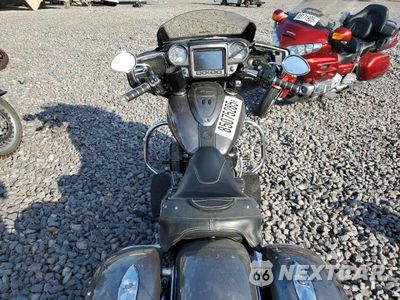 Zdjęcie 6 z 9 samochodu: 2018 INDIAN MOTORCYCLE CO. CHIEFTAIN VIN:56KTCBAA2J3361103 - miniatura