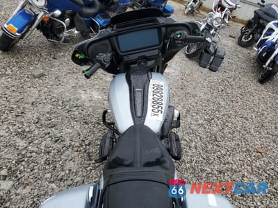 Zdjęcie 6 z 9 samochodu: 2024 HARLEY-DAVIDSON FLHX VIN:1HD1KB710RB636779 - miniatura