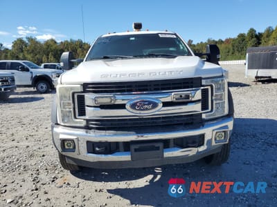 Piąte zdjęcie samochodu w środku: 2017 FORD F-450 CHASSIS XLT 6.7L TURBO DIESEL VIN:1FD0X4GT8HED35066 - miniatura