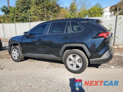 Drugie zdjęcie samochodu z przodu: 2021 TOYOTA RAV4 XLE VIN:2T3P1RFV7MW155388 - miniatura