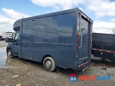 Trzecie zdjęcie samochodu z tyłu: 2022 RAM PROMASTER 3500 STEP VAN - PRIOR FLEET - BAD CHARGING SYSTEM VIN:3C7WRVMG0NE126459 - miniatura