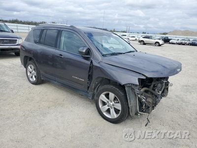 Czwarte zdjęcie samochodu z boku: 2015 JEEP COMPASS LATITUDE VIN:1C4NJCEA3FD190948 - miniatura