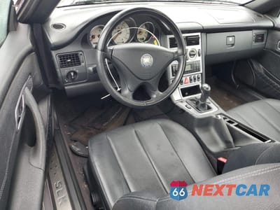 Zdjęcie 8 z 13 samochodu: 2002 MERCEDES-BENZ SLK 230 KOMPRESSOR VIN:WDBKK49F42F261969 - miniatura