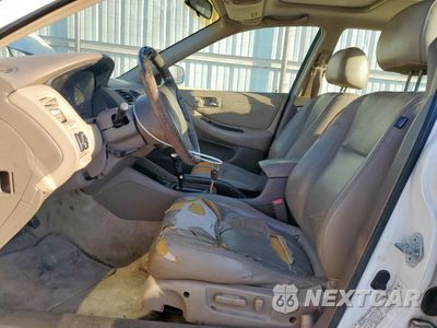 Zdjęcie 7 z 12 samochodu: 2000 HONDA ACCORD EX VIN:1HGCG1657YA098436 - miniatura