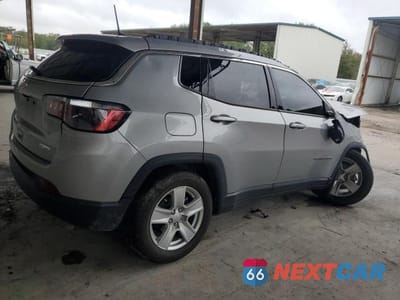 Trzecie zdjęcie samochodu z tyłu: 2022 JEEP COMPASS LATITUDE VIN:3C4NJCBB8NT182513 - miniatura