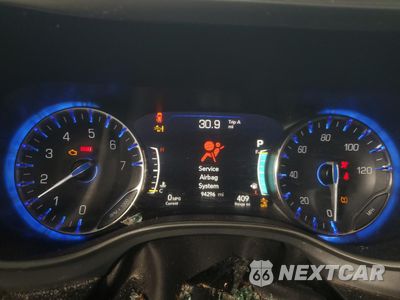 Zdjęcie 9 z 14 samochodu: 2020 CHRYSLER PACIFICA TOURING L VIN:2C4RC1BG5LR185820 - miniatura