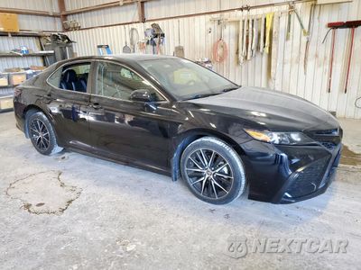 Czwarte zdjęcie samochodu z boku: 2021 TOYOTA CAMRY SE VIN:4T1G11AK2MU488086 - miniatura