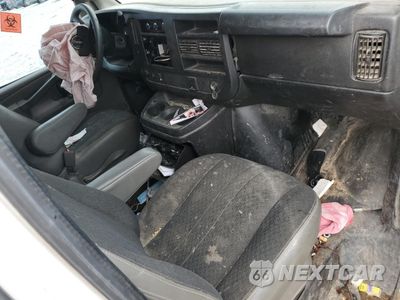 Zdjęcie 8 z 14 samochodu: 2020 GMC SAVANA G2500 VIN:1GTW7AFG1L1183486 - miniatura