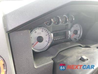 Zdjęcie 9 z 13 samochodu: 2008 FORD F350 SRW SUPER DUTY VIN:1FTWW31R38EB96117 - miniatura