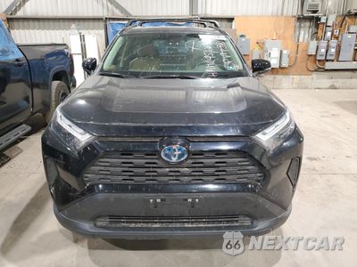 Piąte zdjęcie samochodu w środku: 2022 TOYOTA RAV4 XLE VIN:JTMRWRFV9ND155529 - miniatura