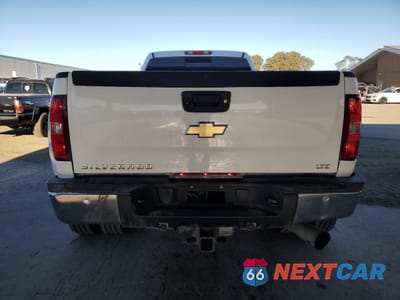 Zdjęcie 6 z 12 samochodu: 2011 CHEVROLET SILVERADO K3500 LTZ VIN:1GC4K1C85BF141438 - miniatura