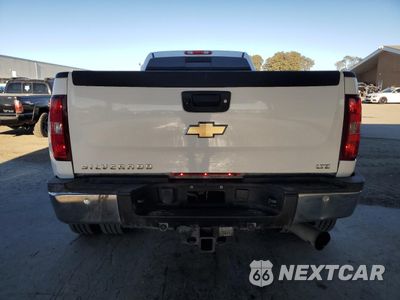 Zdjęcie 6 z 12 samochodu: 2011 CHEVROLET SILVERADO K3500 LTZ VIN:1GC4K1C85BF141438 - miniatura