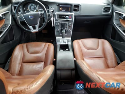 Zdjęcie 8 z 12 samochodu: 2012 VOLVO S60 T5 VIN:YV1622FS8C2058207 - miniatura
