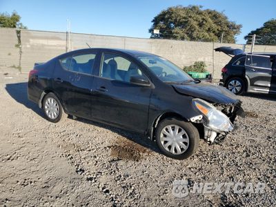 Czwarte zdjęcie samochodu z boku: 2016 NISSAN VERSA S VIN:3N1CN7AP1GL863585 - miniatura